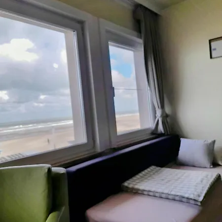 A Cozy With A Sleeping Area And A Fantastic Sea View T43 * Οστένδη