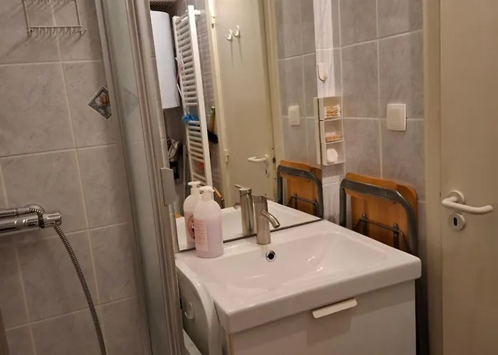 A Cozy With A Sleeping Area And A Fantastic Sea View T43 アパート *