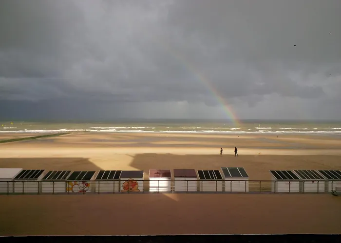 A Cozy With A Sleeping Area And A Fantastic Sea View T43 アパート